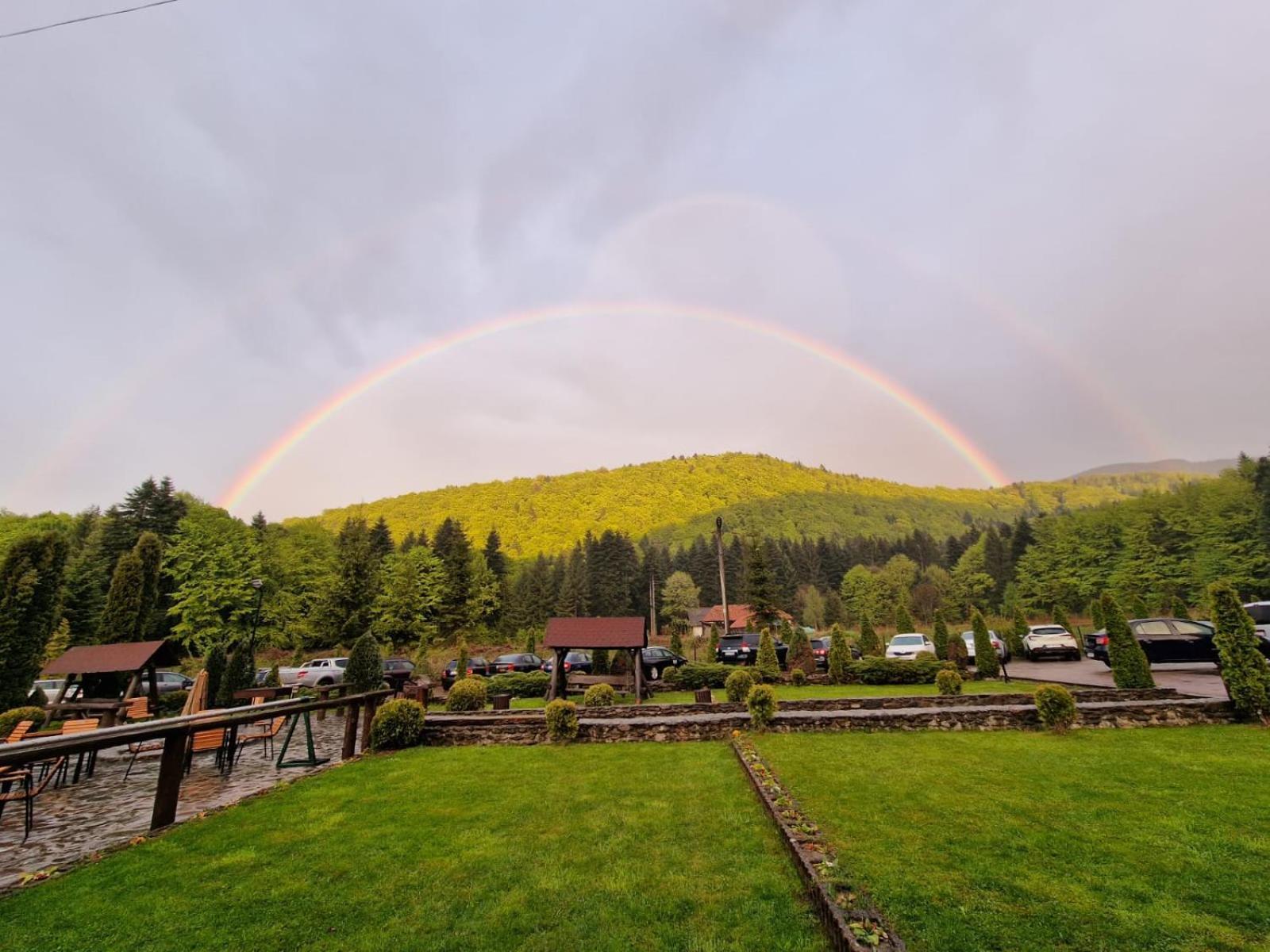 Hotel Miruna Sîmbăta de Sus Esterno foto