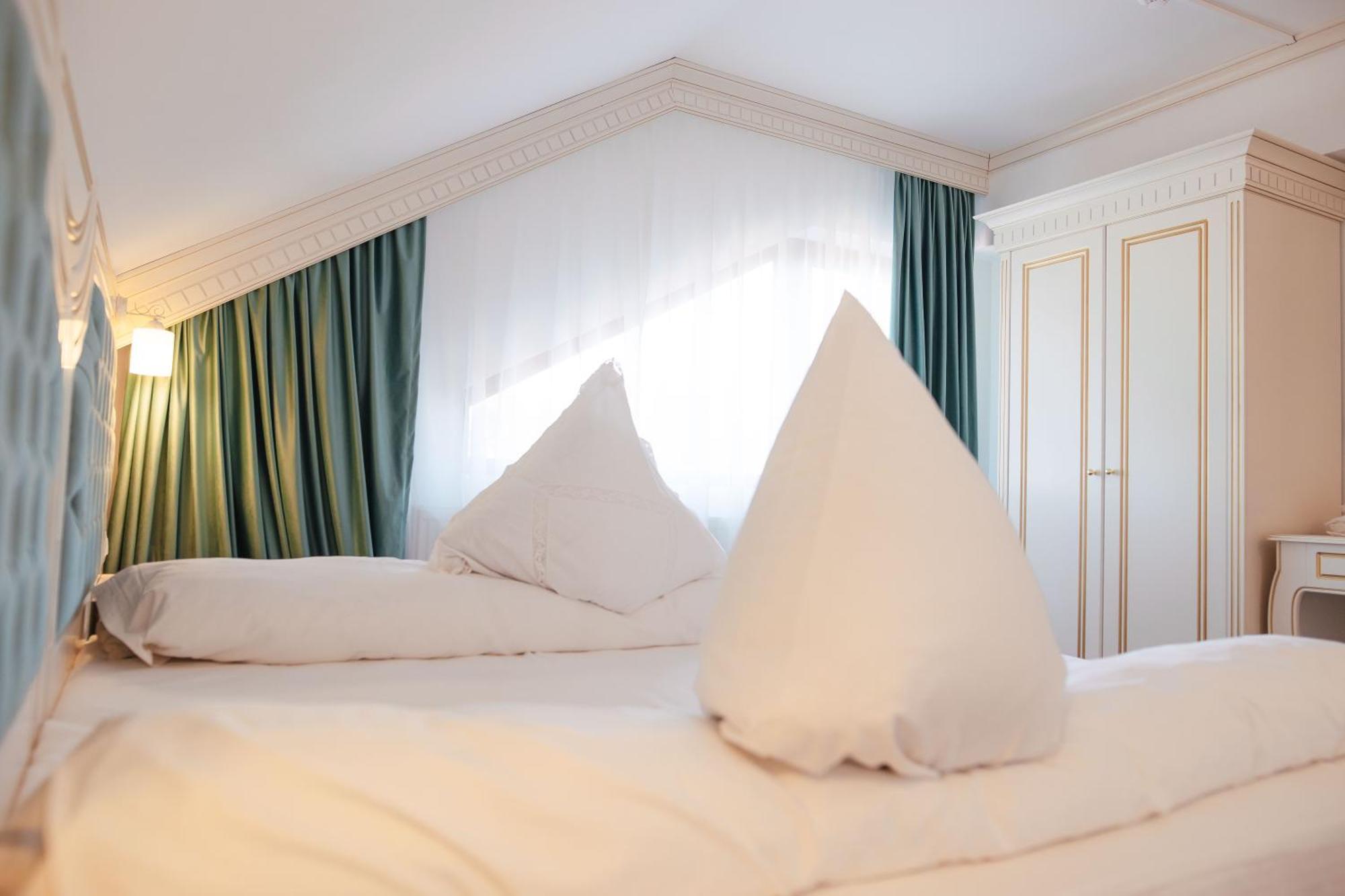 Hotel Miruna Sîmbăta de Sus Esterno foto